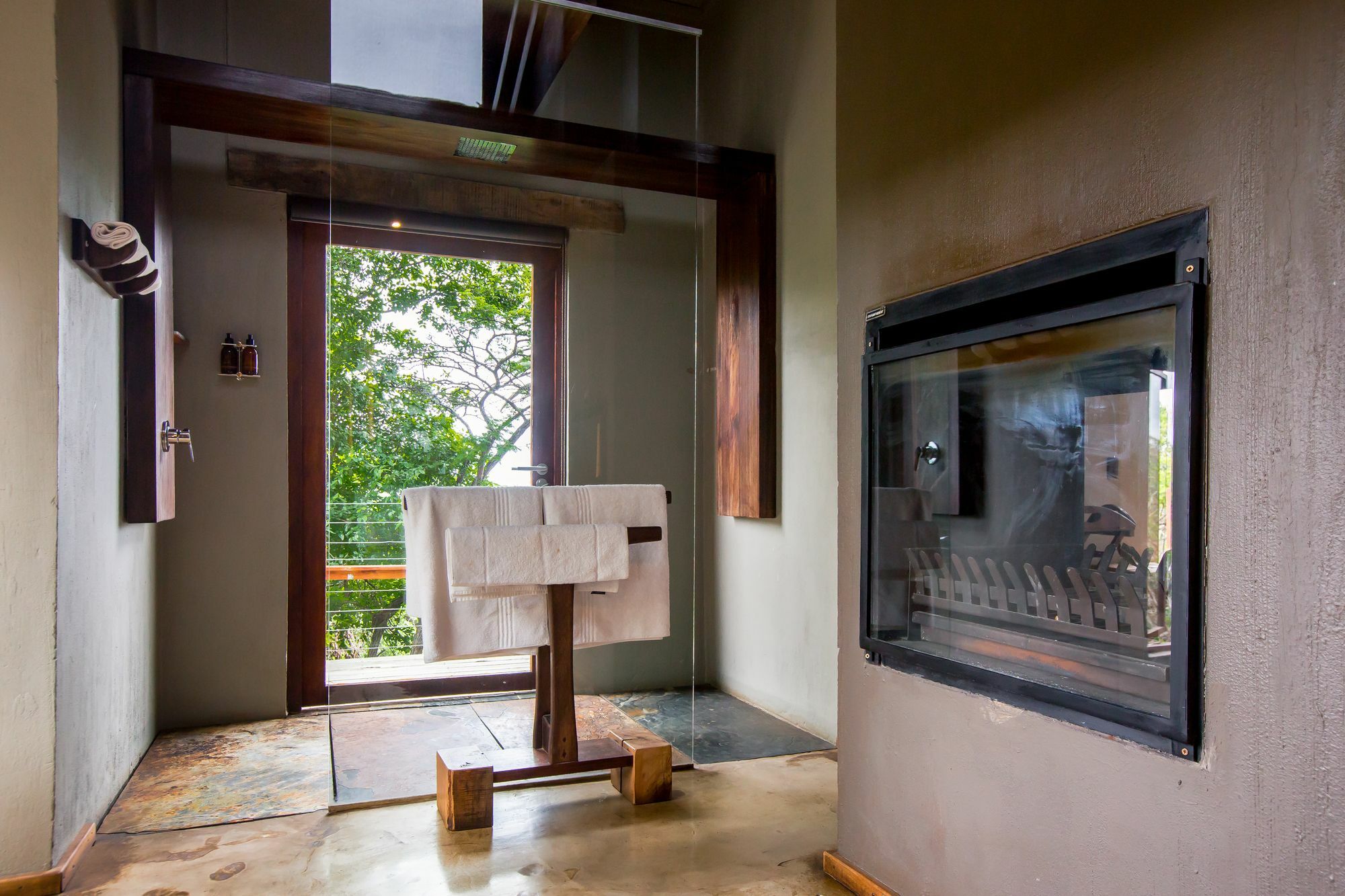 Rhino Ridge Safari Lodge KwaNompondo Экстерьер фото